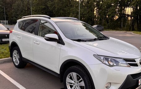 Toyota RAV4, 2013 год, 2 650 000 рублей, 2 фотография
