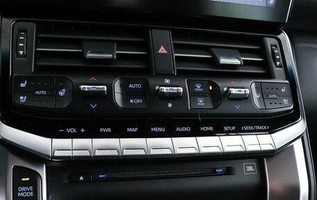 Toyota Land Cruiser, 2026 год, 15 600 000 рублей, 26 фотография