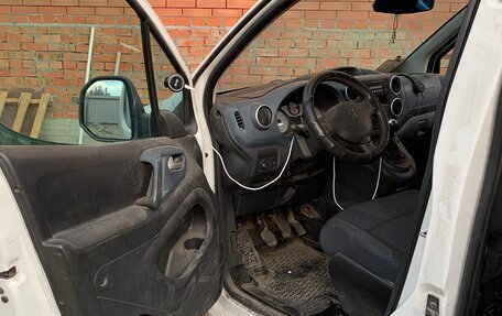 Peugeot Partner II рестайлинг 2, 2012 год, 400 000 рублей, 6 фотография