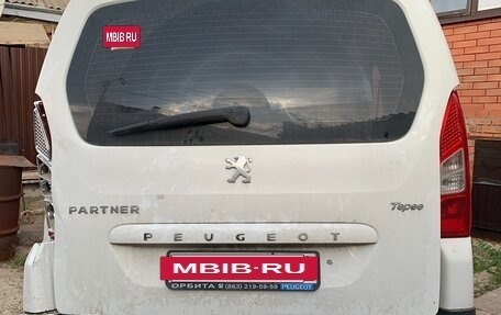 Peugeot Partner II рестайлинг 2, 2012 год, 400 000 рублей, 2 фотография