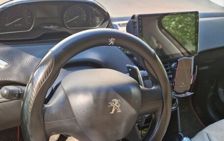 Peugeot 2008 II, 2014 год, 350 000 рублей, 5 фотография