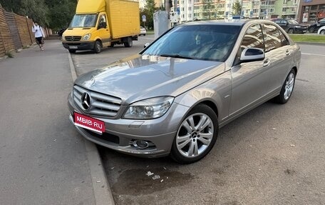 Mercedes-Benz C-Класс, 2008 год, 700 000 рублей, 1 фотография
