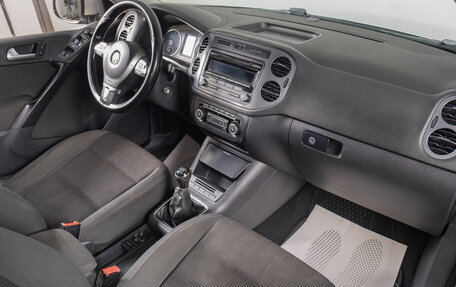 Volkswagen Tiguan I, 2013 год, 899 000 рублей, 17 фотография