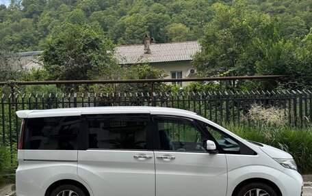 Honda Stepwgn IV, 2015 год, 1 700 000 рублей, 2 фотография