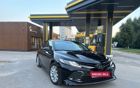 Toyota Camry, 2018 год, 2 500 000 рублей, 4 фотография