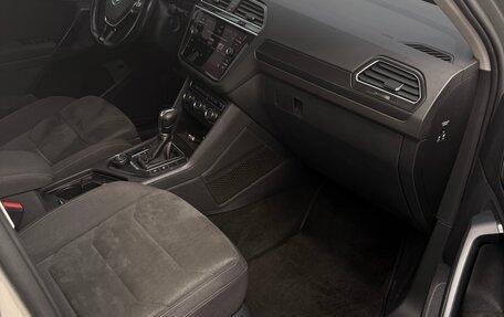 Volkswagen Tiguan II, 2019 год, 2 400 000 рублей, 6 фотография