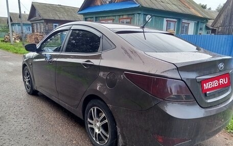 Hyundai Solaris II рестайлинг, 2015 год, 990 000 рублей, 3 фотография