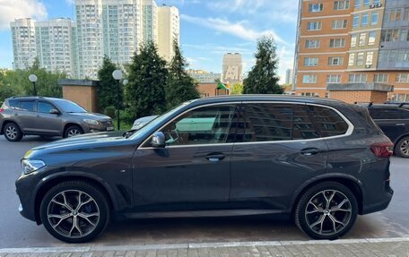 BMW X5, 2022 год, 10 900 000 рублей, 2 фотография
