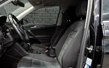 Volkswagen Tiguan II, 2019 год, 2 820 000 рублей, 10 фотография