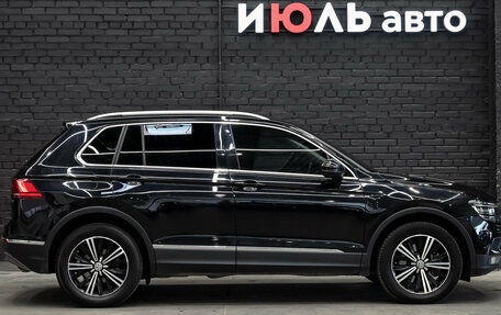Volkswagen Tiguan II, 2019 год, 2 820 000 рублей, 9 фотография