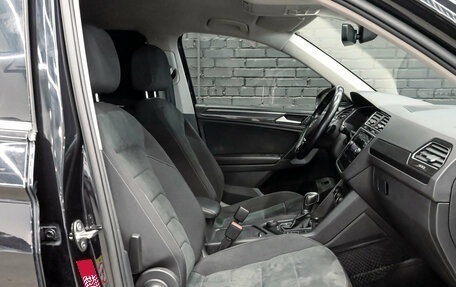 Volkswagen Tiguan II, 2019 год, 2 820 000 рублей, 11 фотография