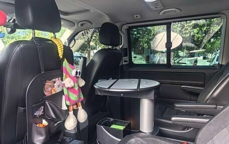 Volkswagen Multivan T6 рестайлинг, 2019 год, 6 377 000 рублей, 14 фотография