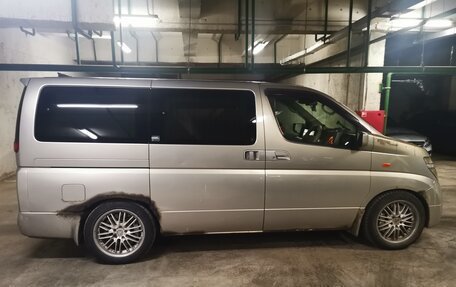 Nissan Elgrand III, 2002 год, 1 100 000 рублей, 10 фотография