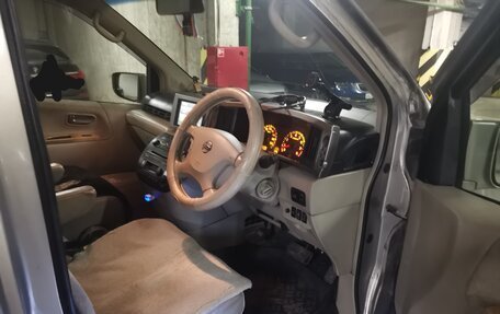 Nissan Elgrand III, 2002 год, 1 100 000 рублей, 16 фотография