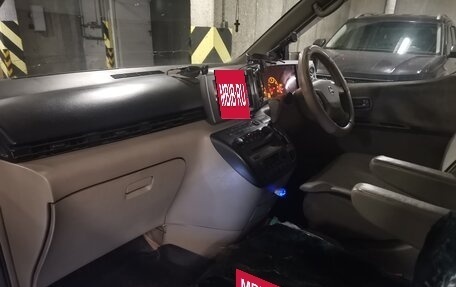 Nissan Elgrand III, 2002 год, 1 100 000 рублей, 17 фотография