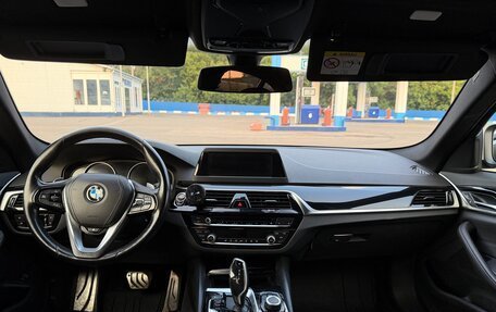 BMW 5 серия, 2018 год, 2 960 000 рублей, 11 фотография