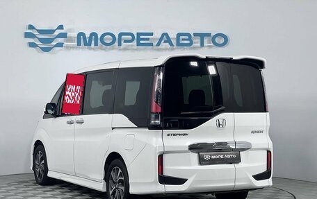 Honda Stepwgn IV, 2016 год, 2 250 000 рублей, 7 фотография