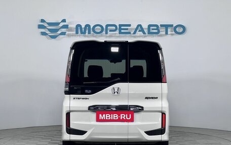 Honda Stepwgn IV, 2016 год, 2 250 000 рублей, 6 фотография