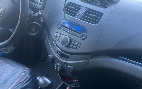 Chevrolet Spark III, 2011 год, 530 000 рублей, 4 фотография