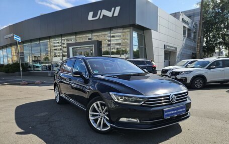 Volkswagen Passat B8 рестайлинг, 2019 год, 1 900 000 рублей, 3 фотография