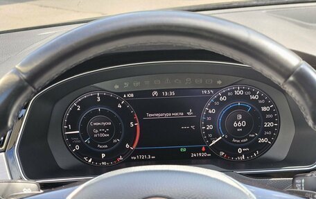Volkswagen Passat B8 рестайлинг, 2019 год, 1 900 000 рублей, 15 фотография