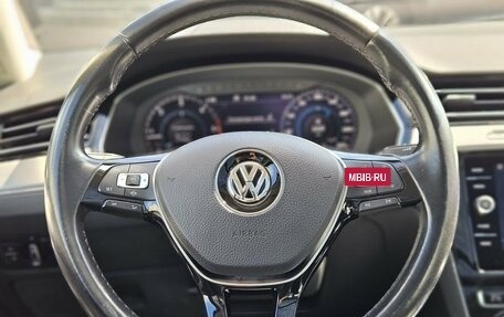 Volkswagen Passat B8 рестайлинг, 2019 год, 1 900 000 рублей, 14 фотография