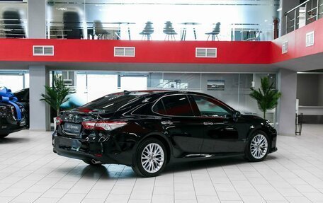 Toyota Camry, 2018 год, 2 290 000 рублей, 2 фотография