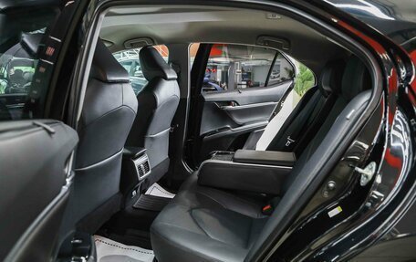 Toyota Camry, 2018 год, 2 290 000 рублей, 8 фотография