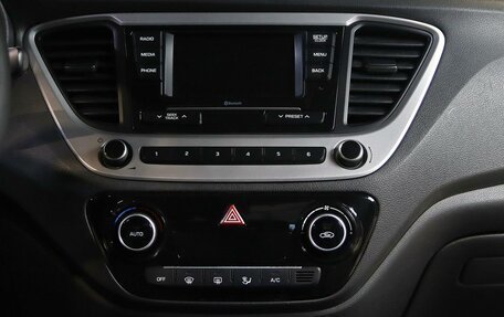 Hyundai Solaris II рестайлинг, 2018 год, 999 000 рублей, 10 фотография