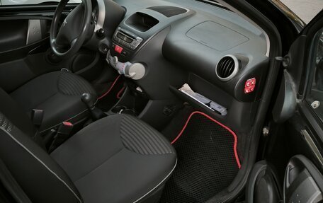 Peugeot 107 I рестайлинг, 2013 год, 520 000 рублей, 11 фотография