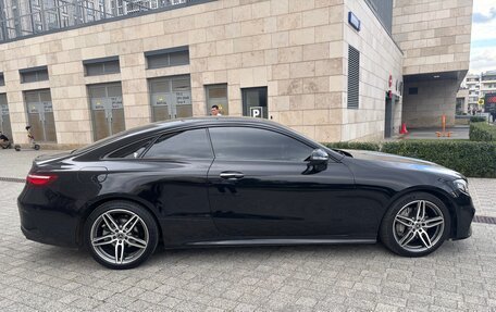 Mercedes-Benz E-Класс, 2019 год, 4 050 000 рублей, 3 фотография