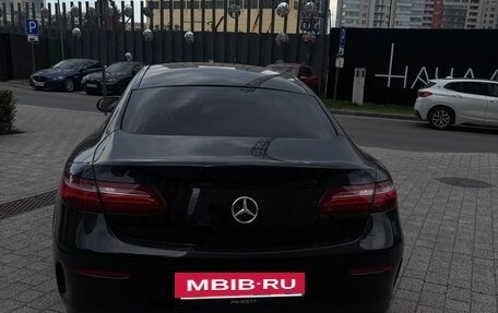 Mercedes-Benz E-Класс, 2019 год, 4 050 000 рублей, 5 фотография