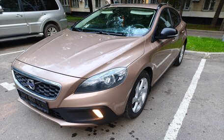 Volvo V40 II рестайлинг, 2014 год, 1 400 000 рублей, 2 фотография