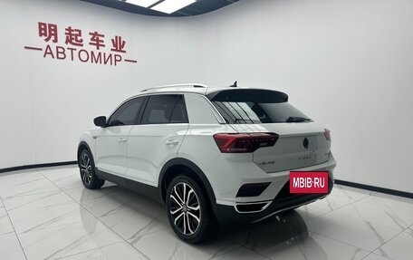 Volkswagen T-Roc I, 2022 год, 1 580 000 рублей, 5 фотография