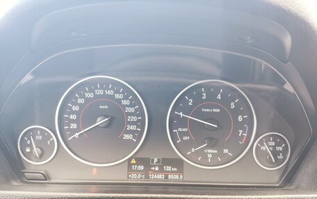 BMW 3 серия, 2017 год, 1 749 000 рублей, 13 фотография