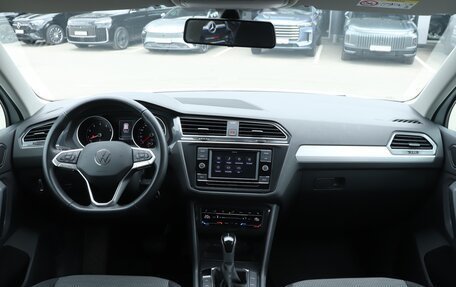 Volkswagen Tiguan II, 2022 год, 2 840 000 рублей, 12 фотография