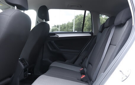 Volkswagen Tiguan II, 2022 год, 2 840 000 рублей, 10 фотография