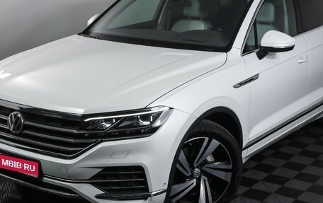 Volkswagen Touareg III, 2019 год, 4 390 000 рублей, 1 фотография