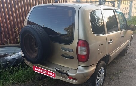 Chevrolet Niva I рестайлинг, 2004 год, 125 000 рублей, 13 фотография
