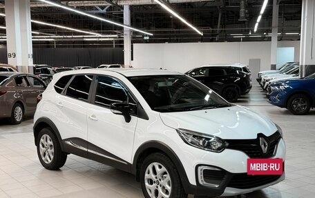 Renault Kaptur I рестайлинг, 2017 год, 1 299 000 рублей, 3 фотография