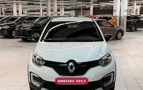 Renault Kaptur I рестайлинг, 2017 год, 1 299 000 рублей, 2 фотография
