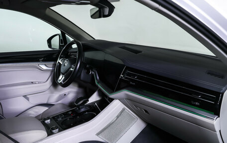 Volkswagen Touareg III, 2019 год, 4 390 000 рублей, 14 фотография