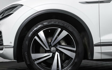 Volkswagen Touareg III, 2019 год, 4 390 000 рублей, 3 фотография