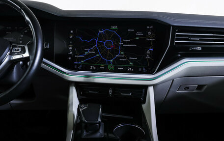 Volkswagen Touareg III, 2019 год, 4 390 000 рублей, 16 фотография