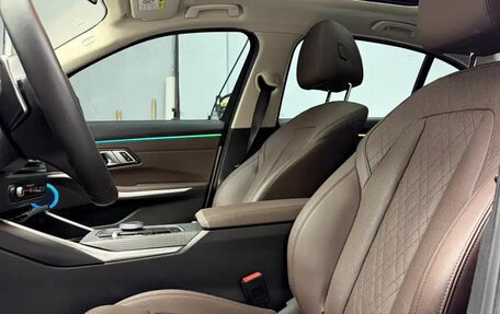 BMW 3 серия, 2023 год, 2 650 888 рублей, 13 фотография