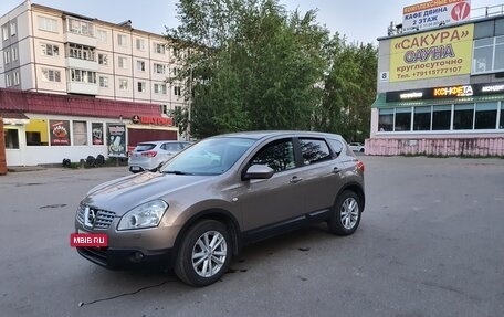 Nissan Qashqai, 2010 год, 850 000 рублей, 2 фотография