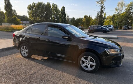 Volkswagen Jetta VI, 2013 год, 700 000 рублей, 10 фотография