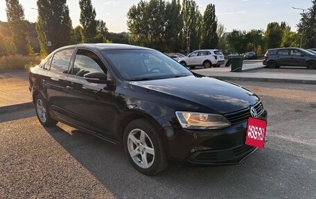 Volkswagen Jetta VI, 2013 год, 700 000 рублей, 4 фотография