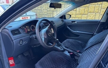 Volkswagen Jetta VI, 2013 год, 700 000 рублей, 12 фотография