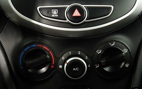 Hyundai Solaris II рестайлинг, 2013 год, 630 200 рублей, 13 фотография